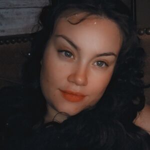 Meet your Posher, Dena